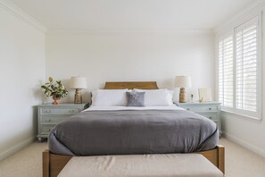 4 quartos, escrivaninha, berço de viagem, Wi-Fi de cortesia