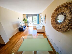 TV - THE TERRACES (Miami Playa)