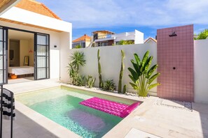 Outdoor pool - Stylish Private Pool Villa in Pererenan (Munggu)