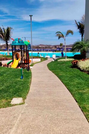 Children's area - Apartment with an artificial beach! (Mazatlán)