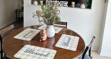 Charming 4-bedroom house with AC, WiFi in lovely Columbia