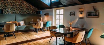 Bosvilla in Markelo met Zonnige Tuin