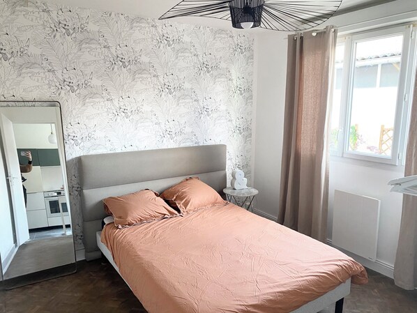 1 dormitori, wifi i roba de llit