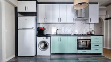 Fridge, oven, dishwasher, toaster