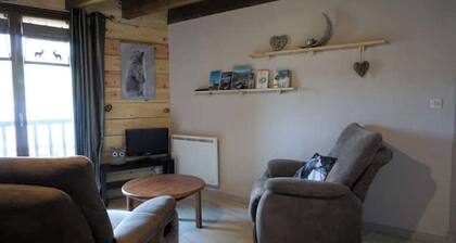 La Llagonne: village house in the mountains.