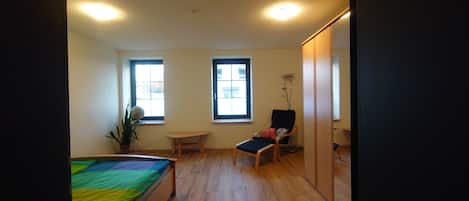 2 bedrooms, free WiFi, bed sheets, wheelchair access