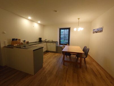 Stella vacation apartment - 10 minutes to the lake or into town