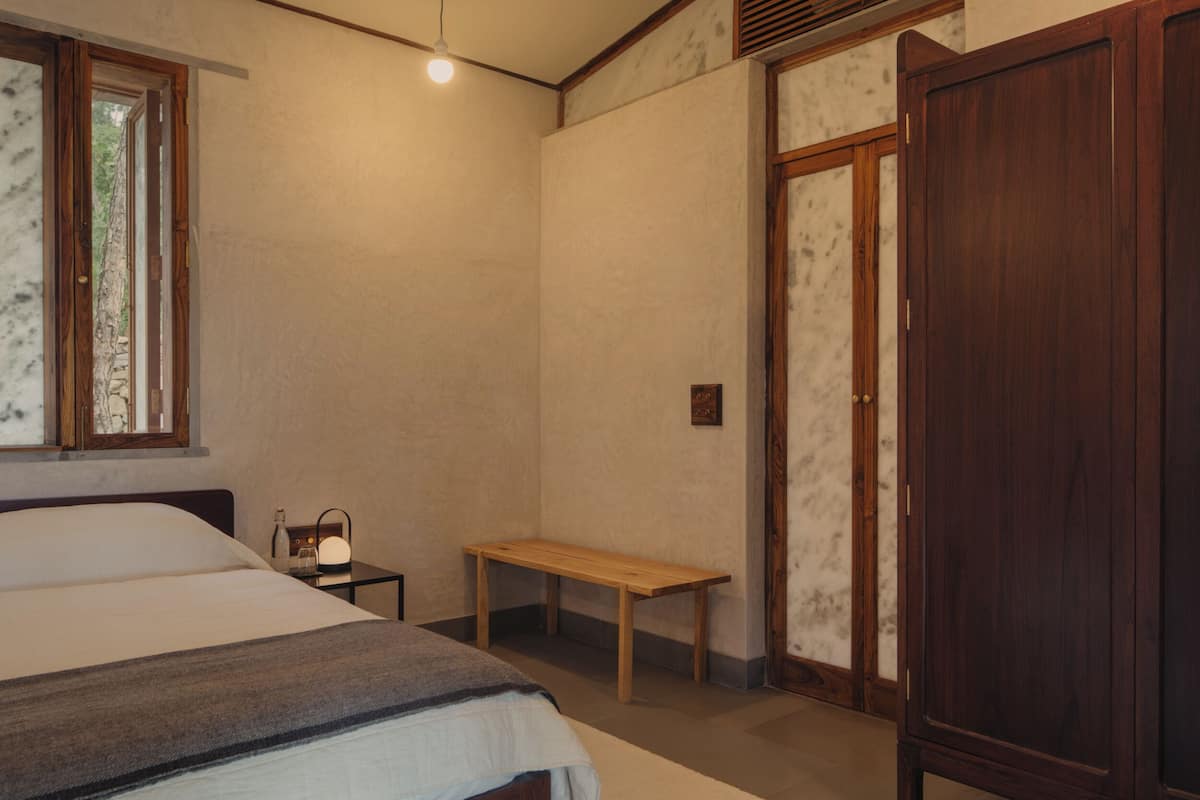 Quarto casal superluxo, vista para o vale, ao lado da montanha | 3 quartos, cofres nos quartos, ferros/tábuas de passar roupa