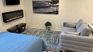 1 chambre, bureau, fer et planche à repasser, accès au Wi-Fi (inclus)