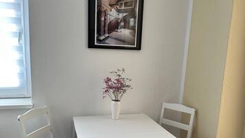 Leilighet – classic, ikke-røyk, kjøkken | Spiseområde