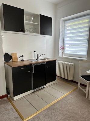 คลาสสิกอพาร์ทเมนท์, ปลอดบุหรี่, ห้องครัว | ครัวส่วนตัว | เก้าอี้กินข้าวสำหรับเด็ก