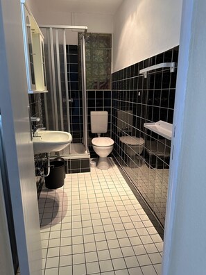 Bathroom - Hotel Süden (Berlin)