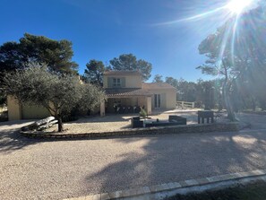 Terrace/patio - Vacation villa 10 p with heated pool Anduze (Cevennes) Z.Fr 4 bedrooms 2 bathrooms (Tornac)