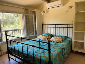 4 bedrooms, iron/ironing board, WiFi - Vacation villa 10 p with heated pool Anduze (Cevennes) Z.Fr 4 bedrooms 2 bathrooms (Tornac)