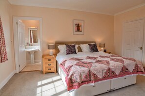 4 habitaciones, tabla de planchar con plancha y wifi gratis 