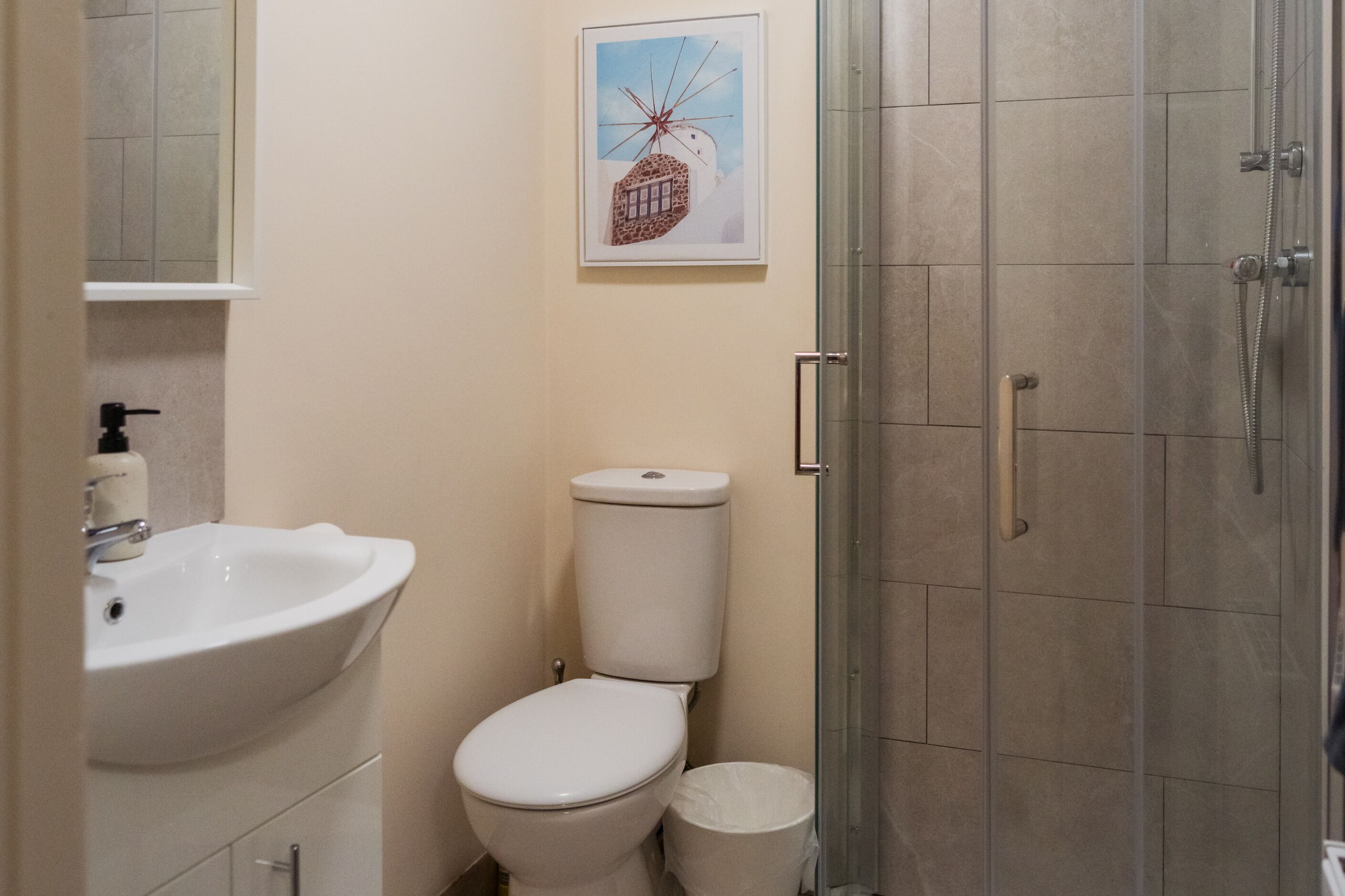 Bruser, hårtørrer, håndklæder, Sæbe