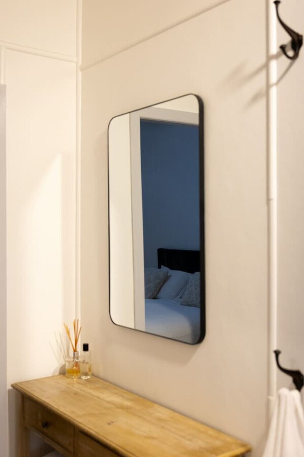 4 Schlafzimmer, Schreibtisch, WLAN