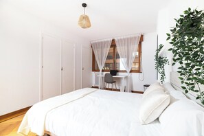 4 bedrooms, iron/ironing board, bed sheets - Great Apartment By Camelias (Vigo)