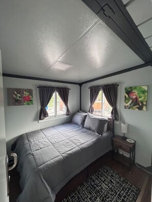 2 bedrooms, free WiFi, bed sheets - The Hideaway at Arrowhead (#1) (Sandia)