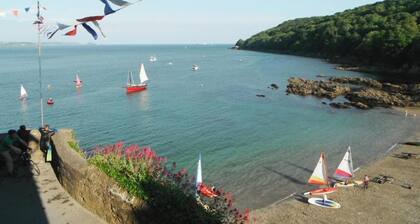 Cottage in Kingsand by Stunning Beach Views