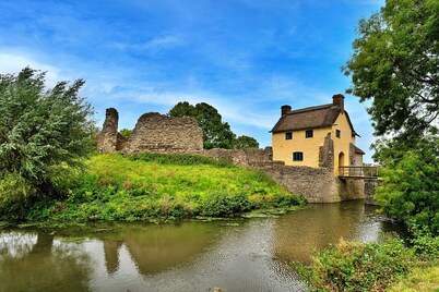 Cottage in Stogursey near Quantock Hills