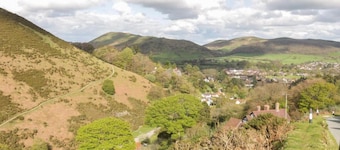 Cottage in Shropshire near Walking Trails