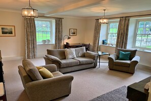 Smart-tv en een open haard