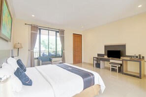 Standard Suite | Free WiFi, bed sheets - Hotel O Bogor near Taman Safari formerly Ken Raudhah Inn (Cisarua)