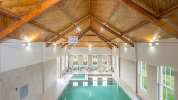 Piscine couverte