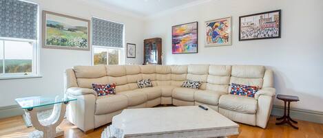 Smart-TV, Tischtennisplatte