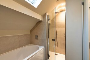 Shower - Cottage in England Forest with Private Garden (Dorsington)