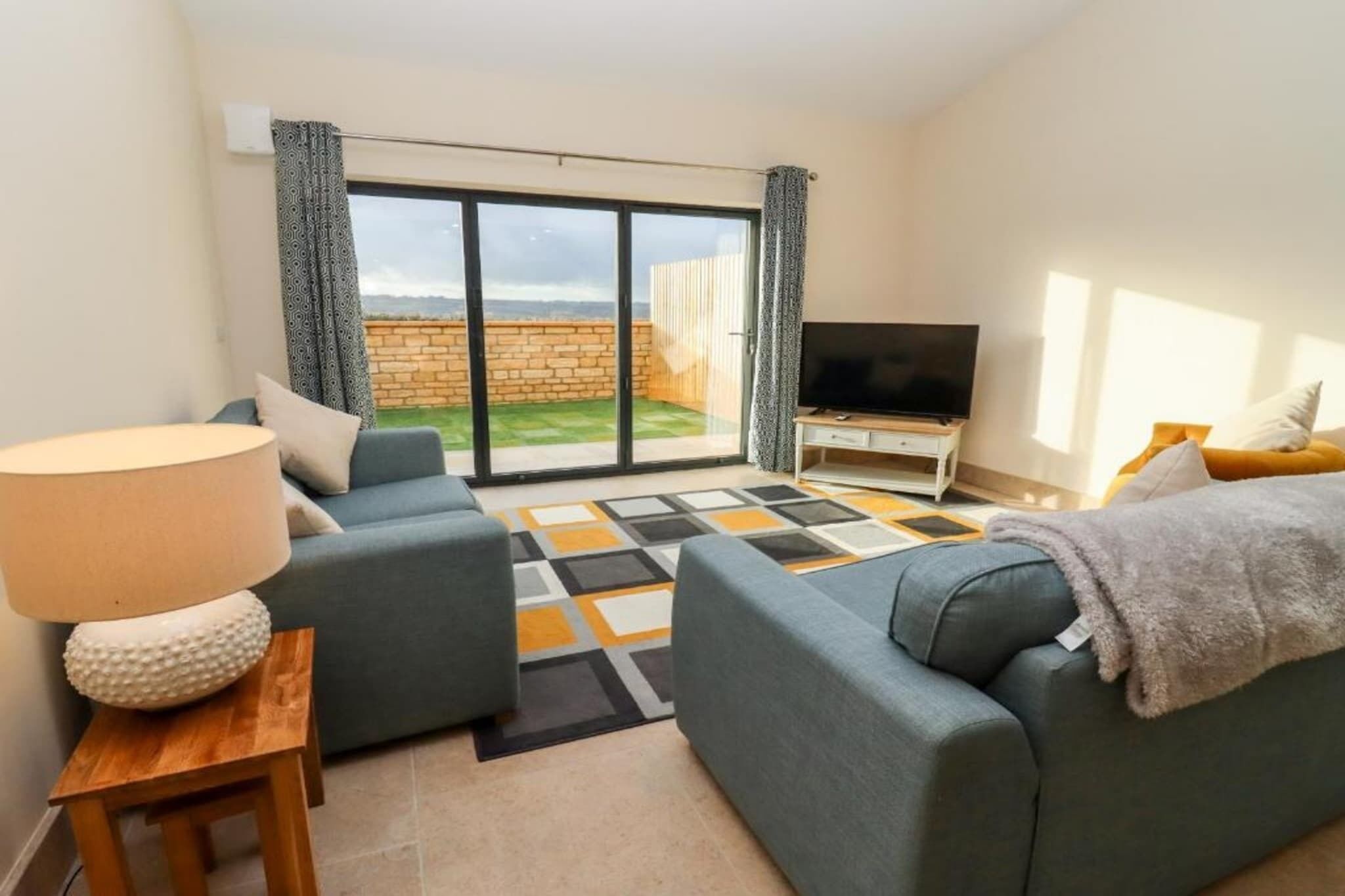 Barn In Cotswolds With Hot Tub & Scenic Views - Stow-on-the-Wold