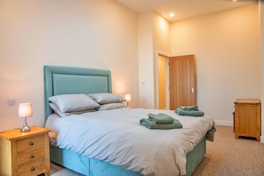 4 bedrooms, free WiFi