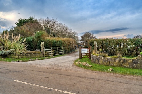 Holiday Home near Nanjizal Cove & Coastal Path