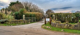 Holiday Home near Nanjizal Cove & Coastal Path