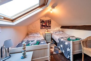 3 bedrooms, travel cot, free WiFi
