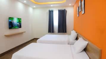 Family Triple Room, 1 Bedroom, City View | Egyptian cotton sheets, premium bedding, down duvets, pillow-top beds