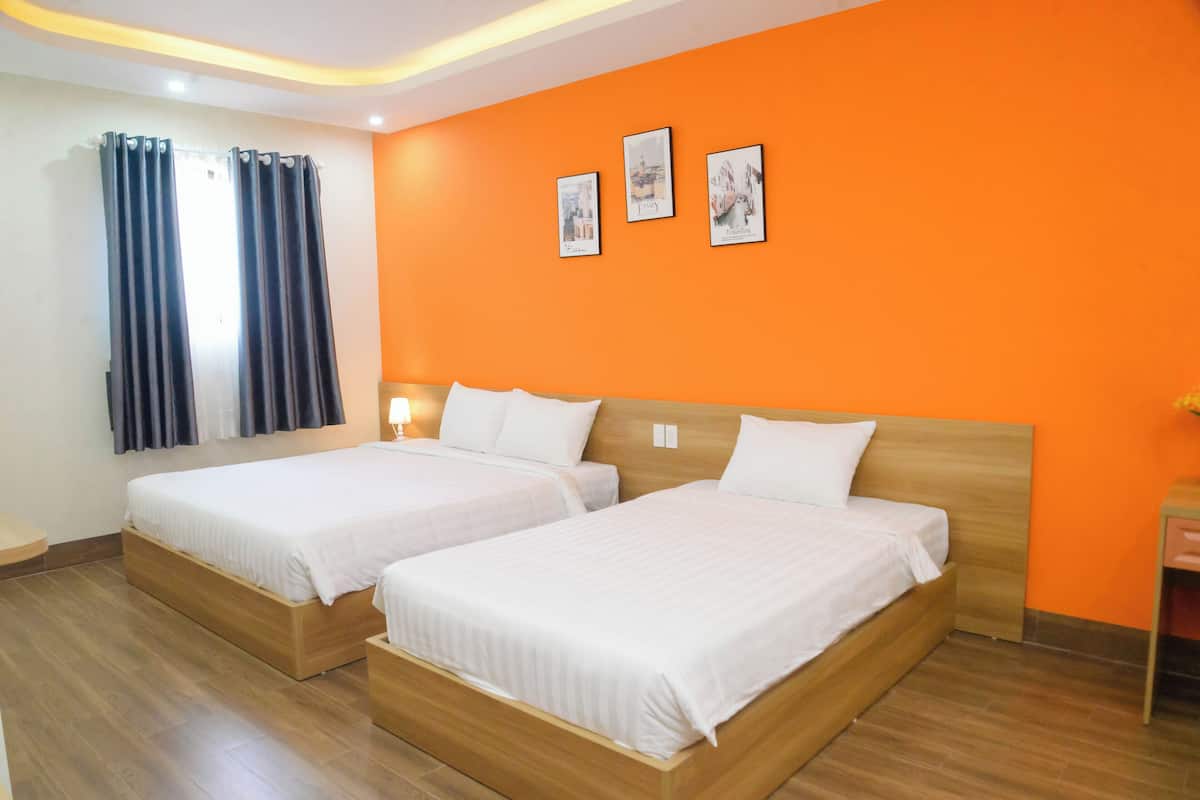 Egyptian cotton sheets, premium bedding, down duvets, pillow-top beds