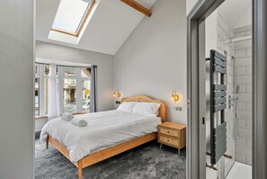 4 bedrooms, free WiFi