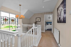 2 多间卧室、免费 WiFi