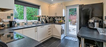 Bungalow in Dyserth mit Whirlpool & Wasserfall