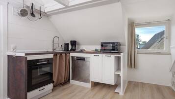 Refrigerador, horno, placa de cocina, lavavajillas