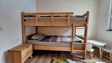 3 Schlafzimmer, kostenloses WLAN, Bettwäsche
