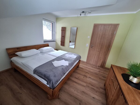 3 habitaciones, wifi gratis y ropa de cama 