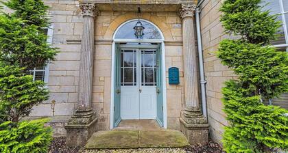 Manor Retreat near Milton Keynes with Hot Tub