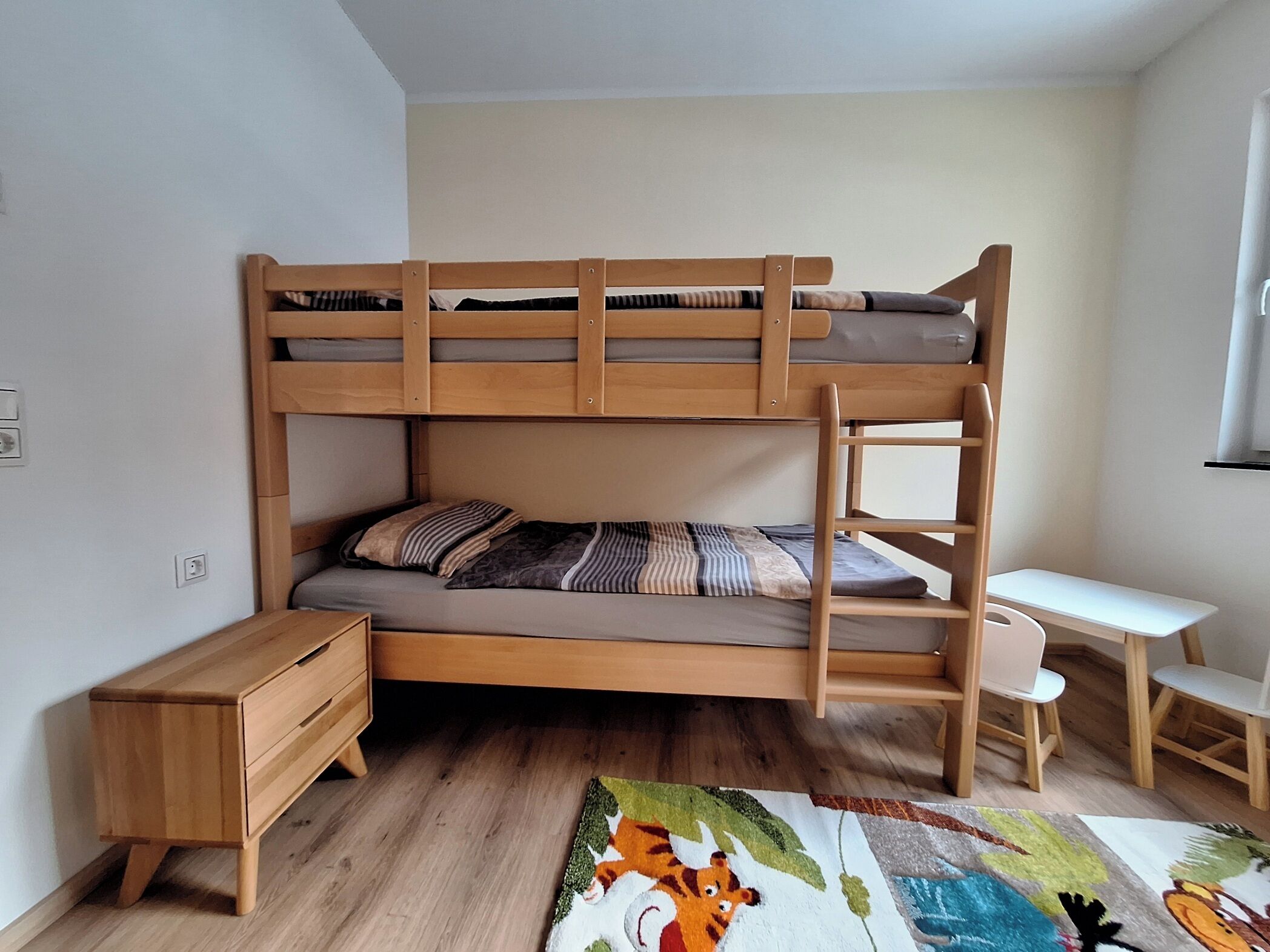 2 Schlafzimmer, kostenloses WLAN, Bettwäsche, Rollstuhlgeeignet