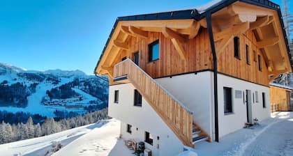 Studio '3' avec vue sur les montagnes, jardin partagé et Wi-Fi