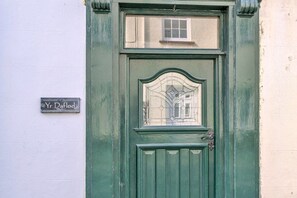Exterior detail - Duplex in Brecon with Rooftop Terrace (Brecon)