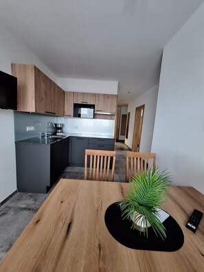 Dining - Apartment '1' with Mountain View, Shared Garden and Wi-Fi (Sonnenalpe Nassfeld)