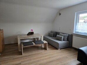 Televisión, tenis de mesa y estéreo 